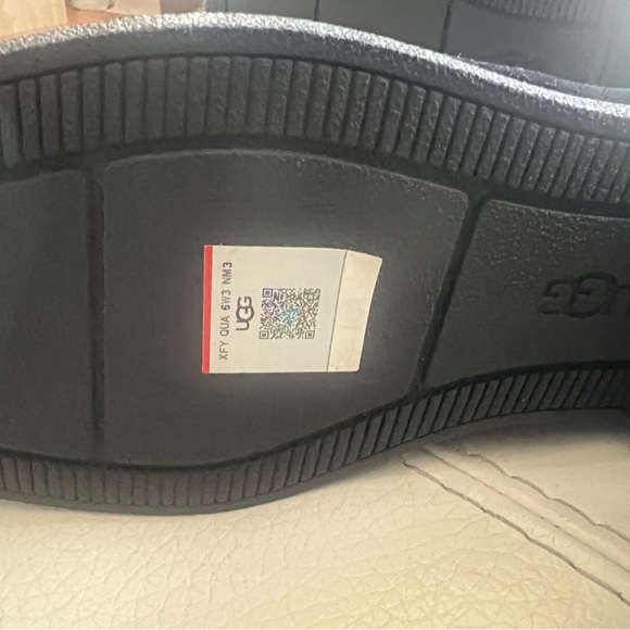 UGG booties - Picture 8 of 10